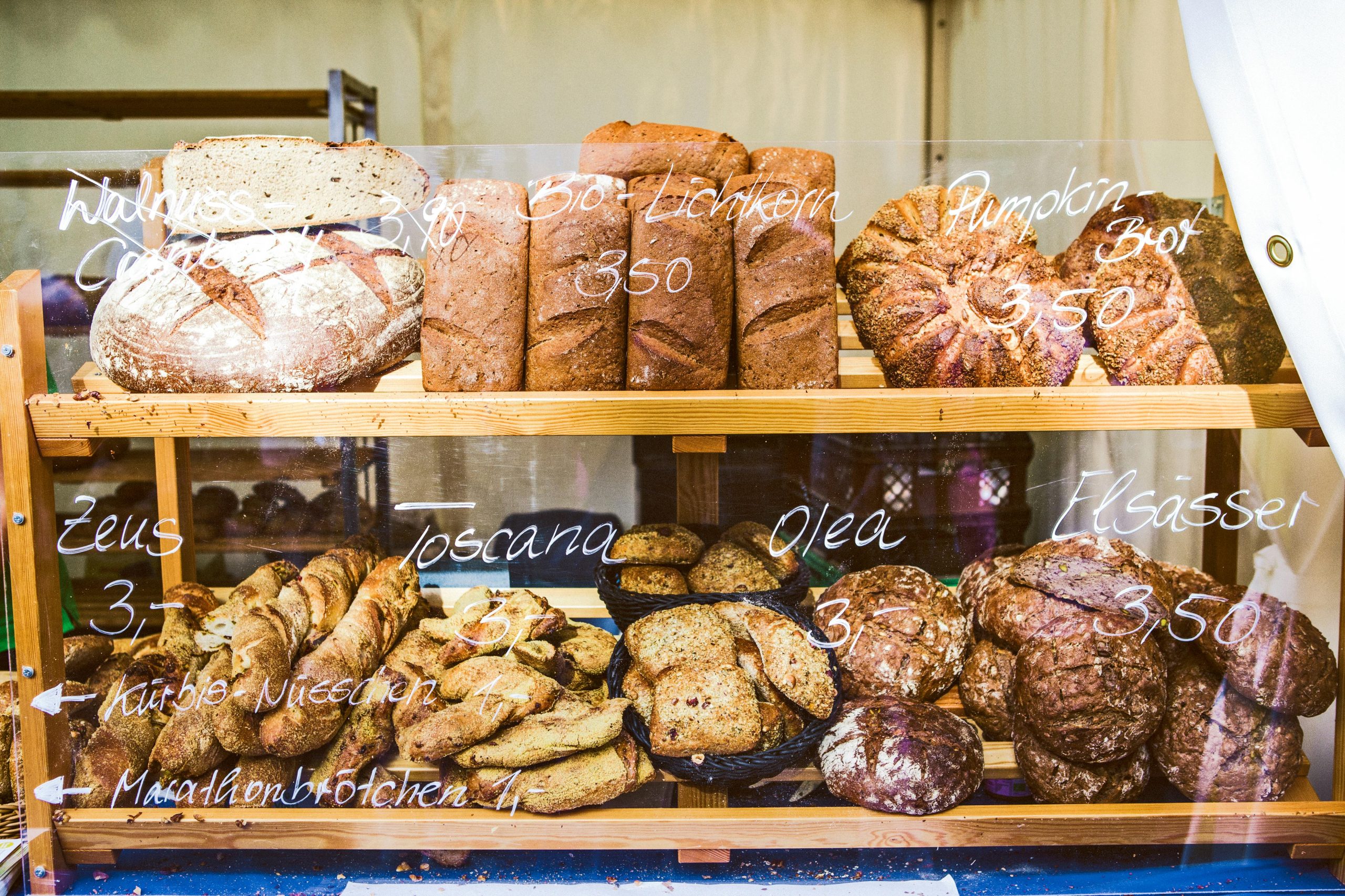 pexels photo 1047458 1047458 1 A tempting array of freshly baked breads at a local market in Berlin, Germany.
